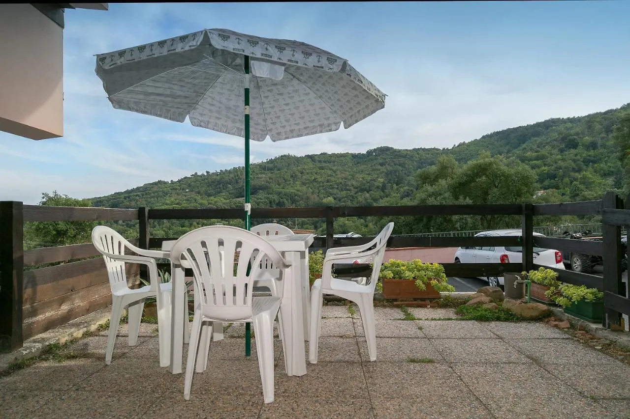 La Casina Di Patrizia Apartment Sassetta 0*,